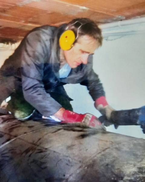 Technicien Cuve-nette au travail